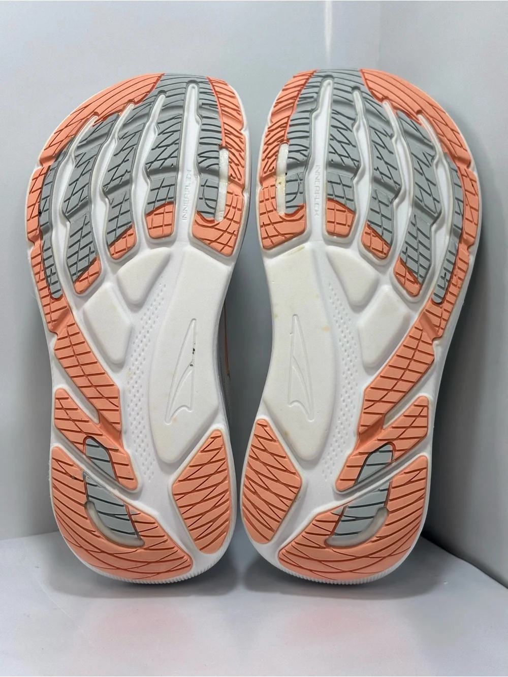 Altra FWD VIA Road Running Sneakers Women's Size 7 Light Gray/Orange ALOA85PW224